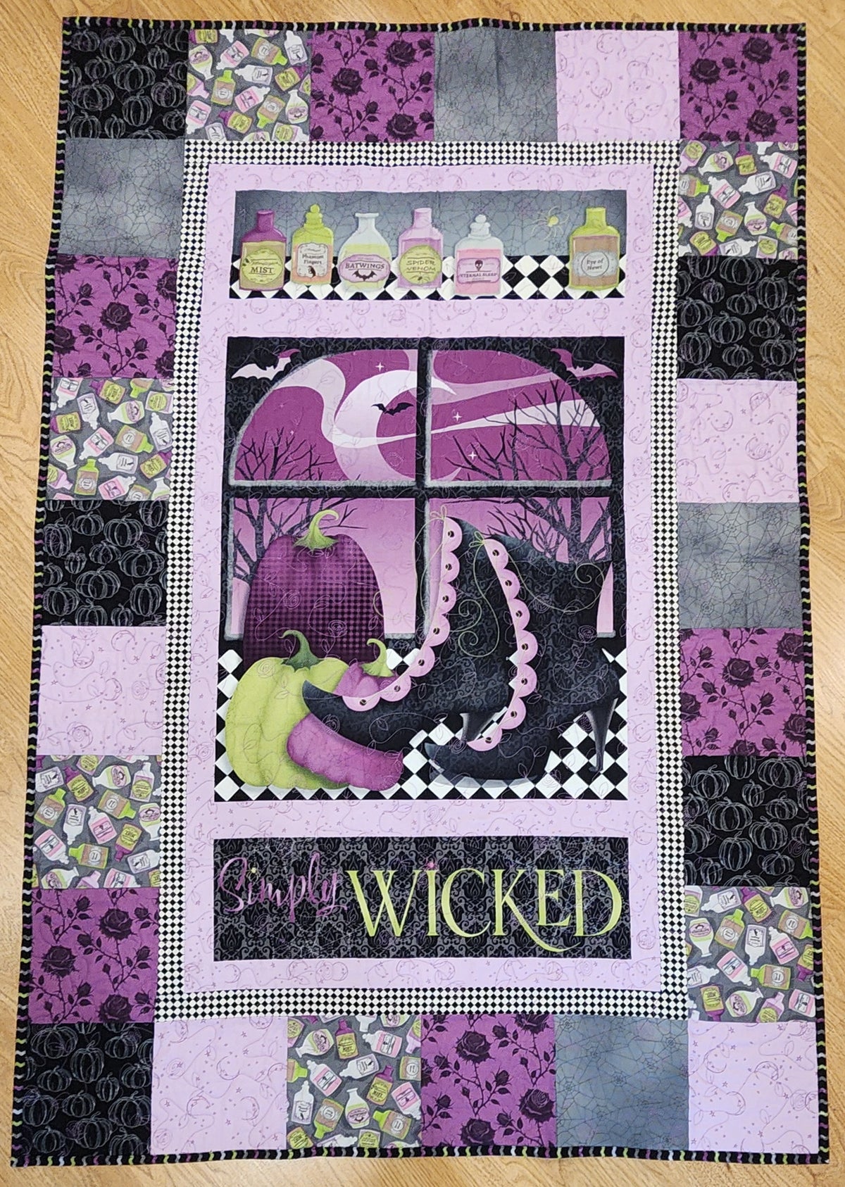 Simply Wicked Panel Quilt Kit